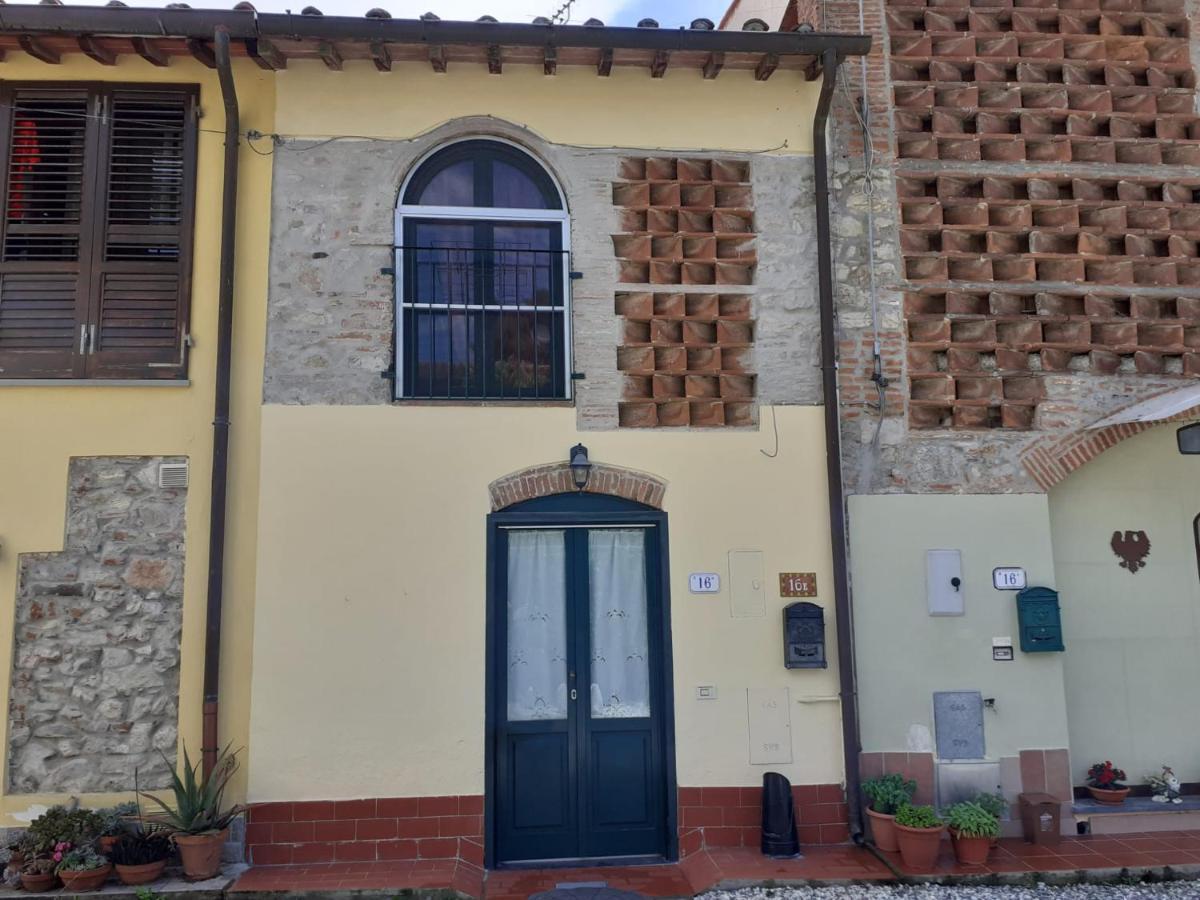 Casa Di Nonno Gio Villa Vecchiano Exterior photo